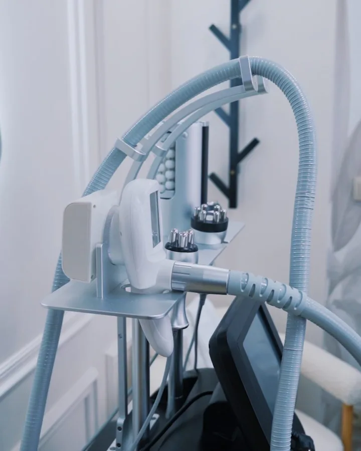 Pièces à main de l’appareil minceur Velashape en cabine, centre Epilfit à Casablanca